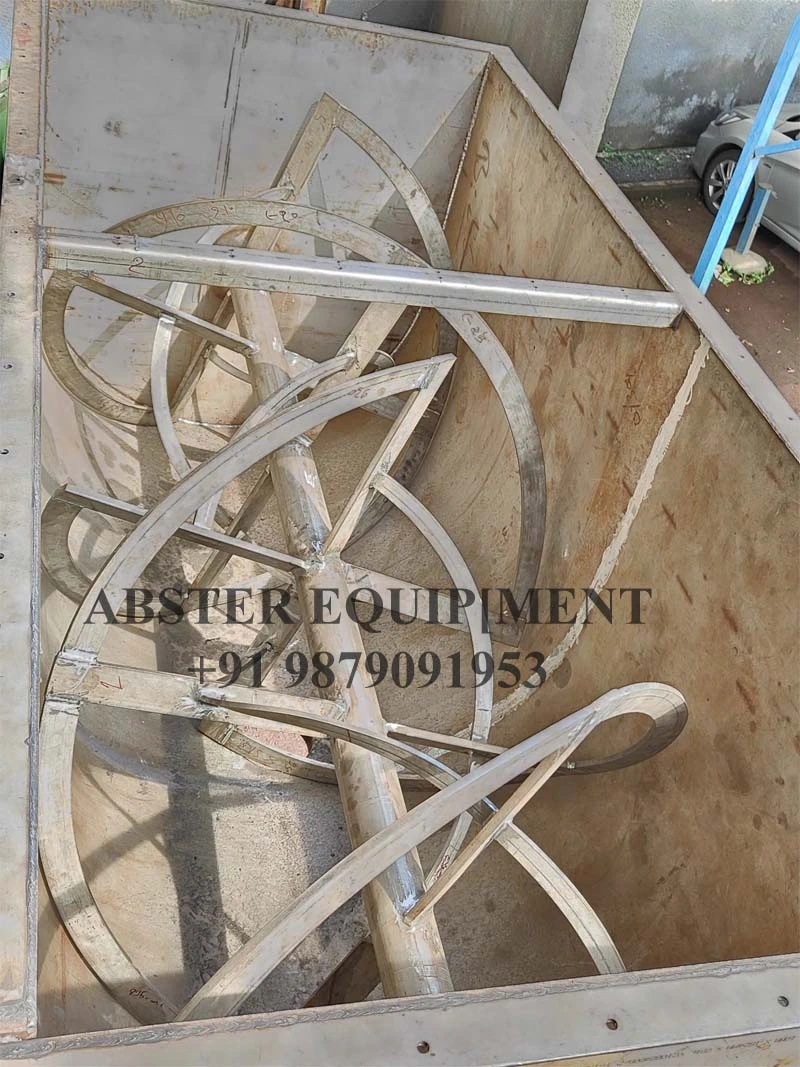 Horizontal Ribbon Blender